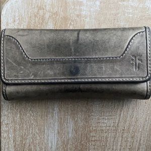 Frye wallet